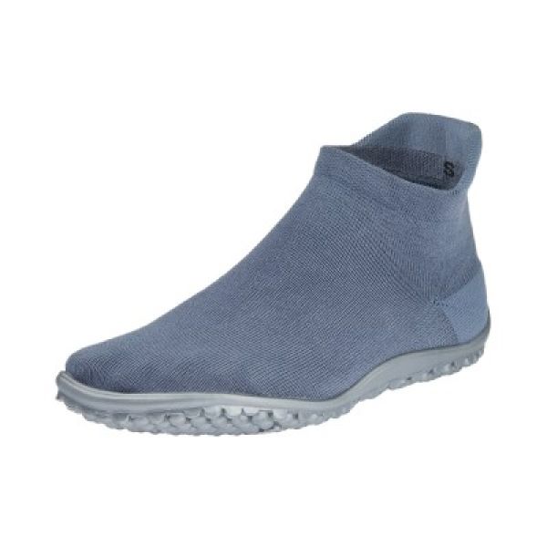 leg-sneaker